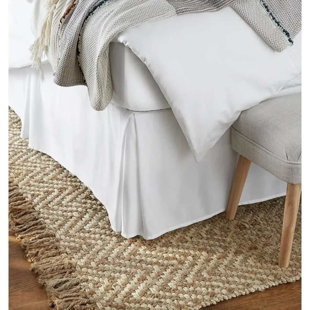 NWOT Amazon Basics Lightweight Pleated Bed Skirt, King, Bright White, Solid